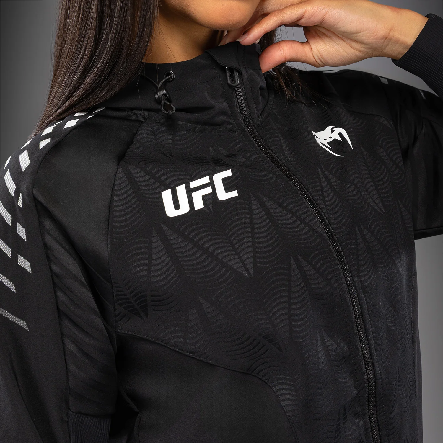 UFC Zenith by Venum Authentic Fight Night Kapuzenjacke Damen Personalisiert - Schwarz - Image 9